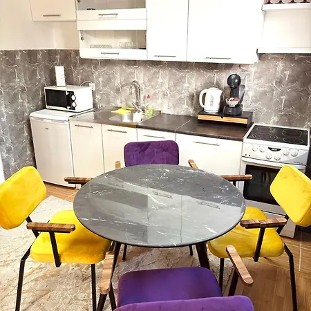 Monti Apartment *
